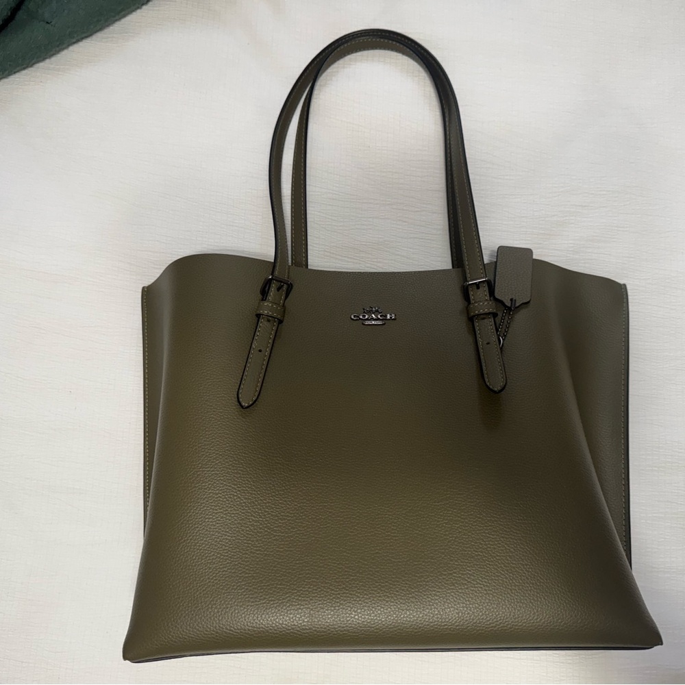 Coach Mollie Tote Bag in Classic Black Stylish and Spacious